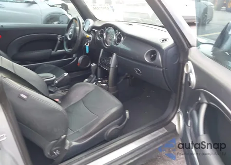 2007 Mini Cooper from USA, damaged, VIN WMWRF33517TG16989